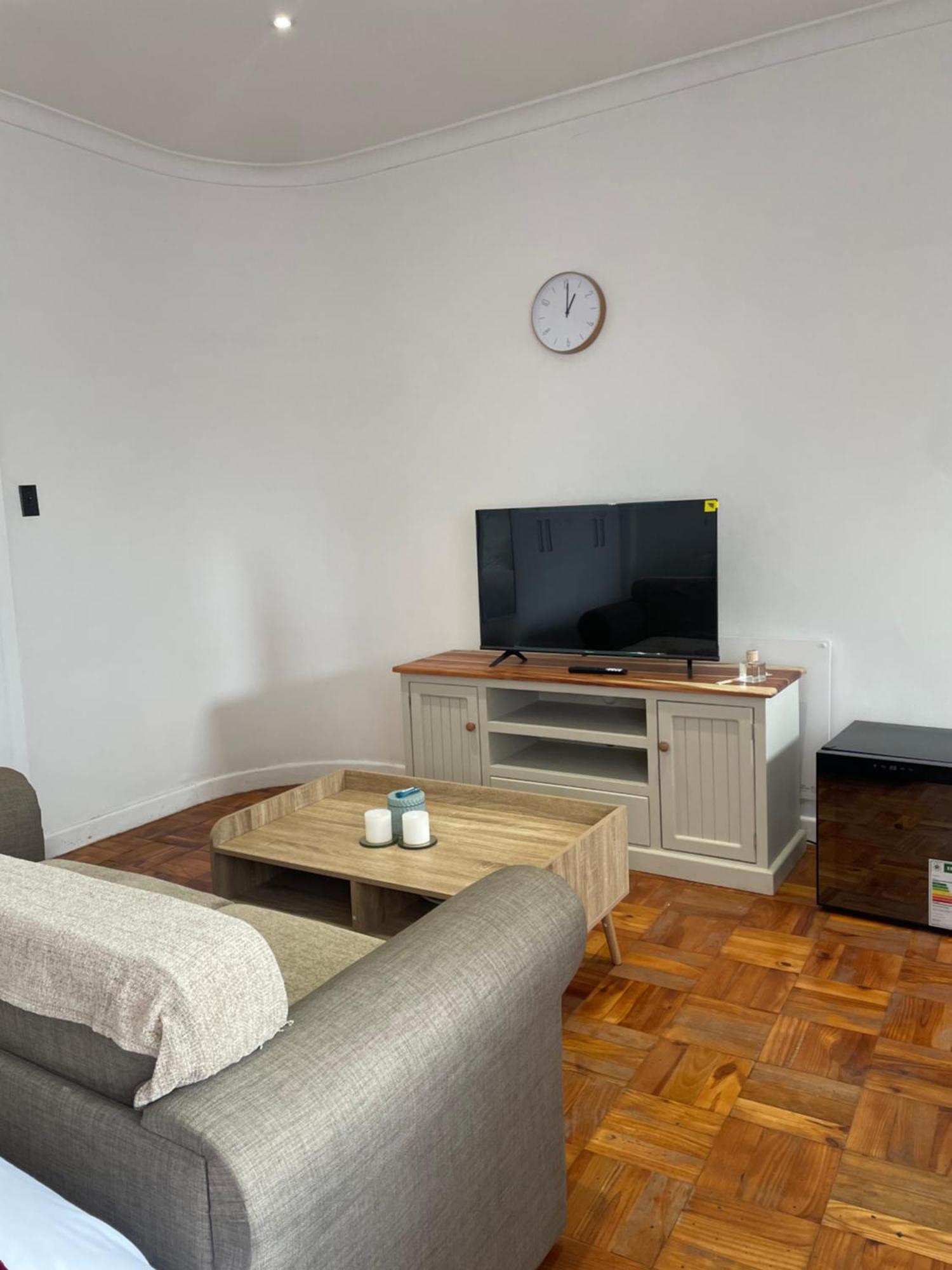 Tranquil 1-bedroom In Rondebosch