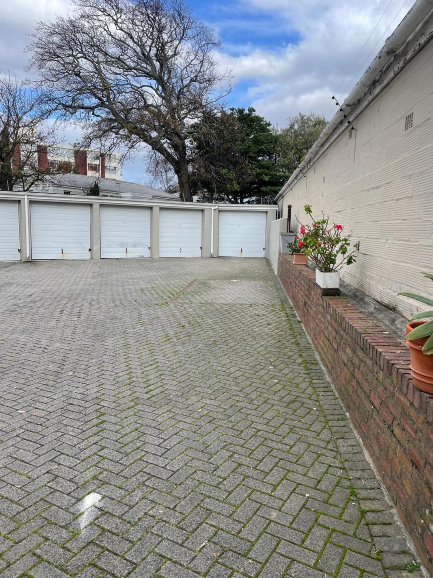 Tranquil 1-bedroom In Rondebosch Apartment *