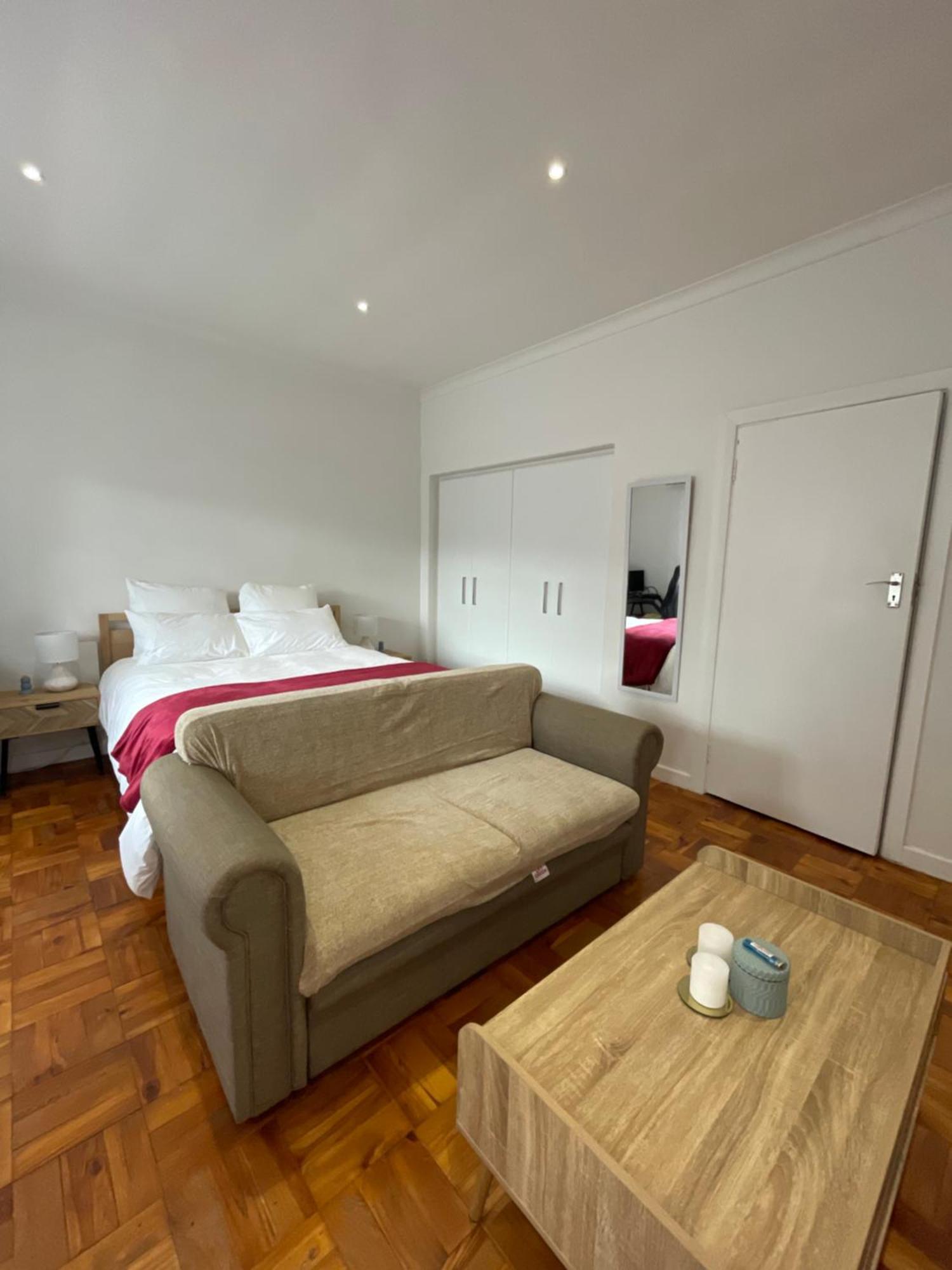 Tranquil 1-bedroom In Rondebosch